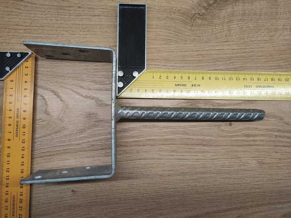 Uchwyt podstawa mocowanie słupa do zatopienia w betonie Kotwa