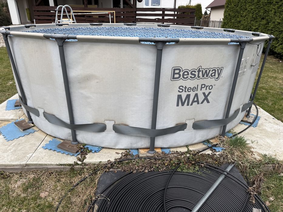 Basen bestway  15 m3 z pompą piaskową