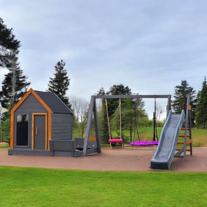 Plac zabaw Stodoła z piaskownicą i ślizgiem