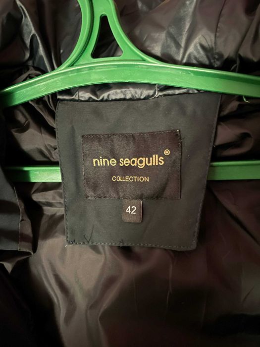 Нова жіноча куртка