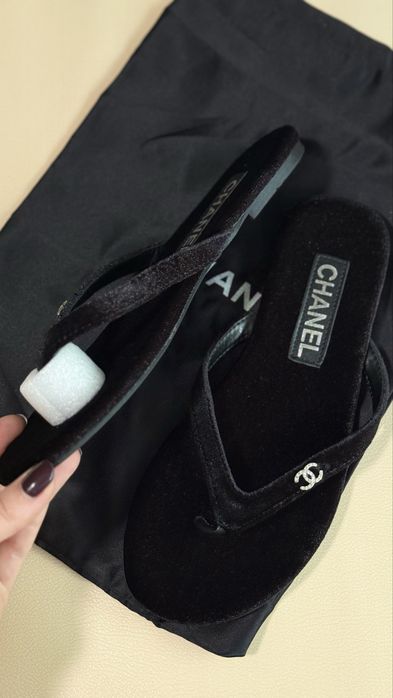 Шльопанці вʼєтнамки chanel чорні 37 розмір з пильовиком