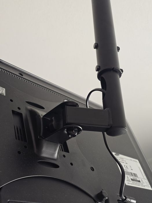 Suporte TV de teto