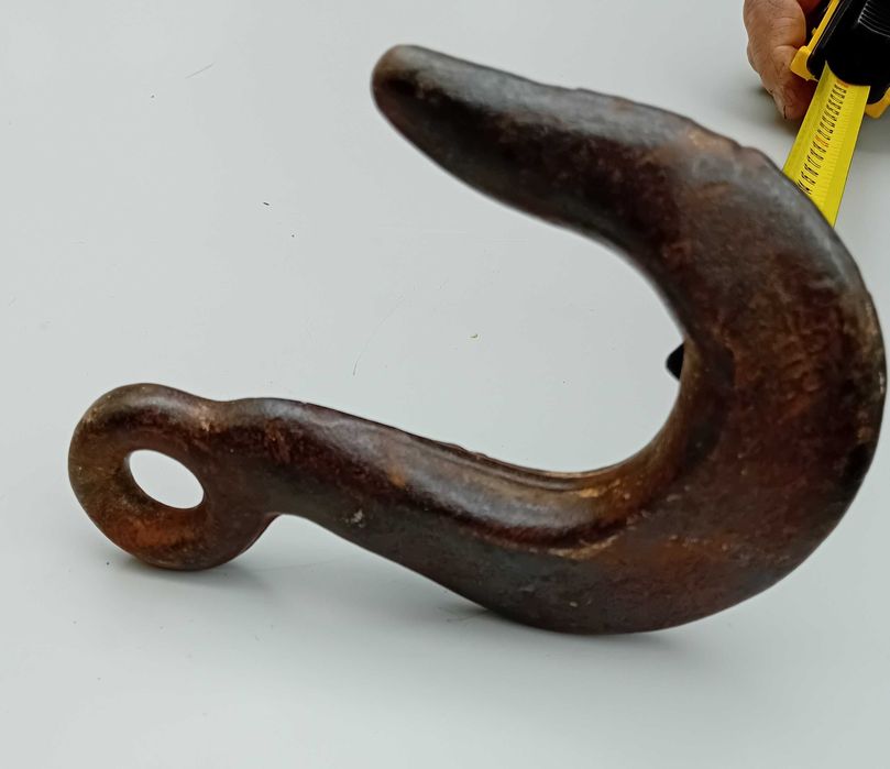 Sprzedam używany hak stalowy  kuty. /budowlany,holowniczy/.
