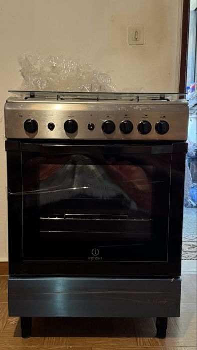 Vendo fogão INDESIT