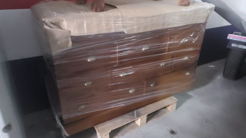 Vendo Móvel Aparador Antigo em excelente estado