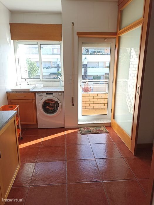 Apartamento com piscina em condomínio privado