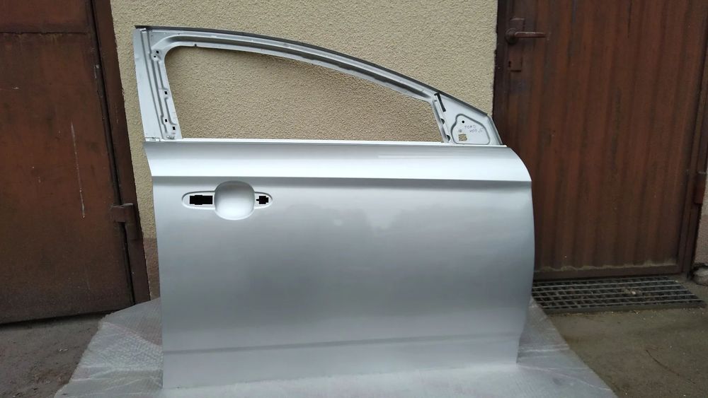 FORD MONDEO MK4 DRZWI PRAWE PRZEDNIE