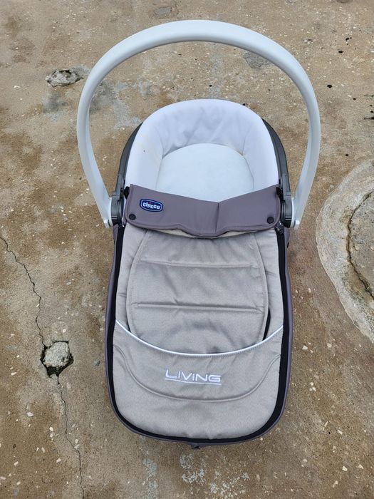 Carrinho de bebe trio da chicco