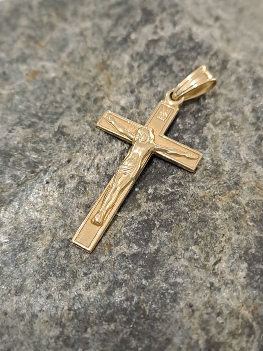 Złota zawieszka Krzyżyk pr.585 Nowy 3.2 x 1.6 cm
