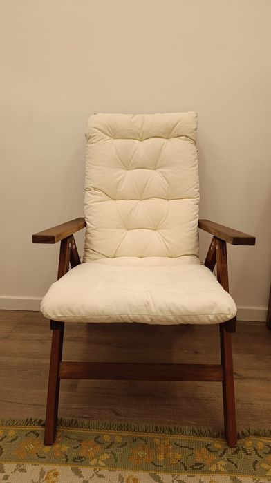 Duas Cadeiras madeira