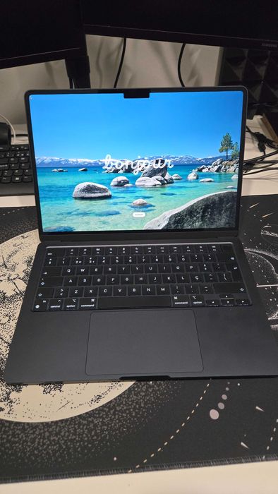 MacBook Air 13" Apple M3 2024 com 16Gb v26.1 Imaculado em caixa