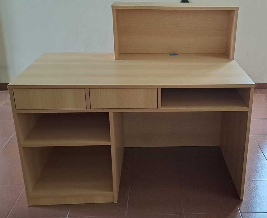 Mobiliário de Loja Infantil – Estilo Casinha Versátil p/ Eventos, Estúdios e Decoração