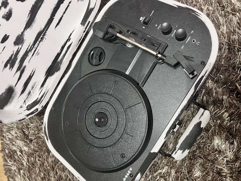 Проигрыватель винила/граммофон Crosley Discovery