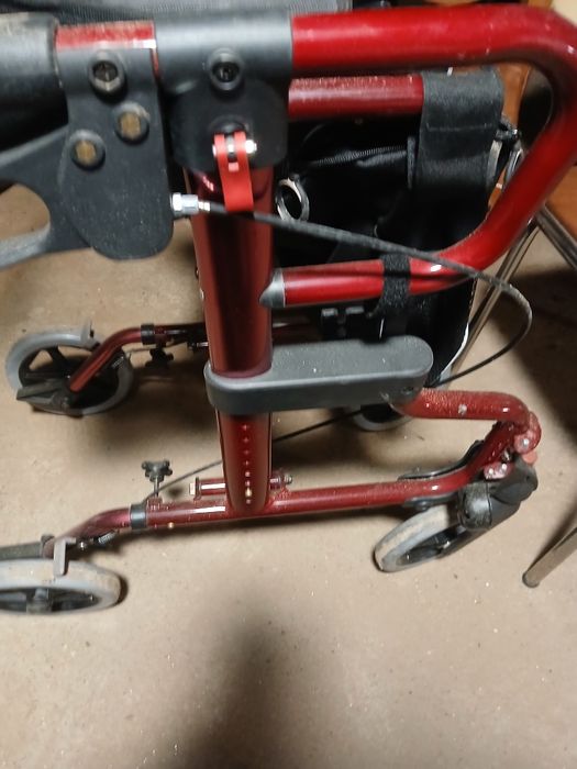 Cadeira de rodas como nova