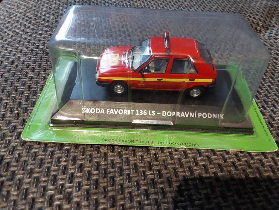 Nowy model Skoda 1/43 DP czerwona