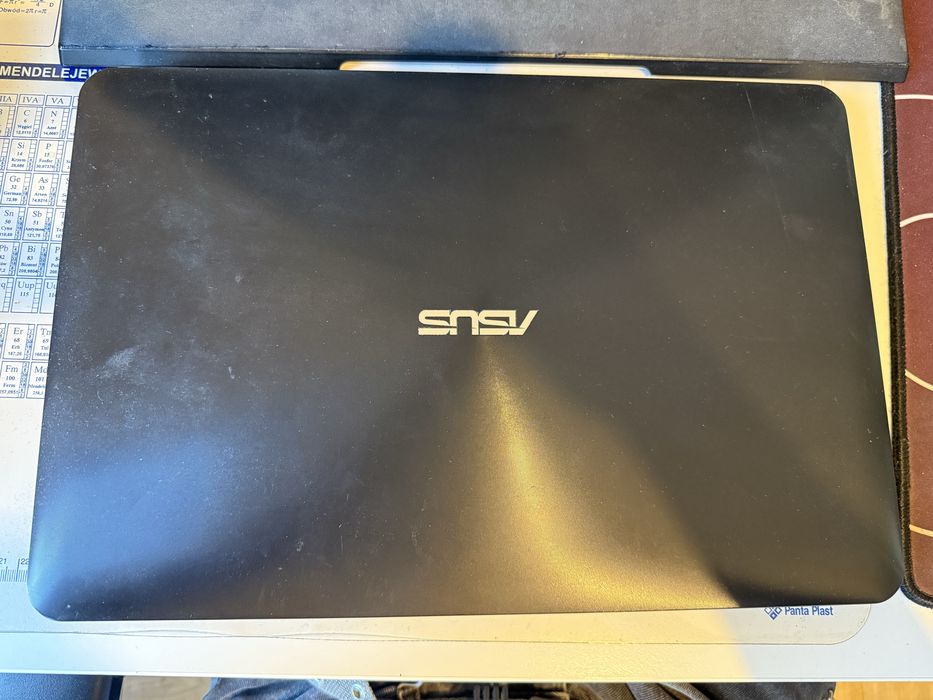 ASUS X555L  i3 4gb ram