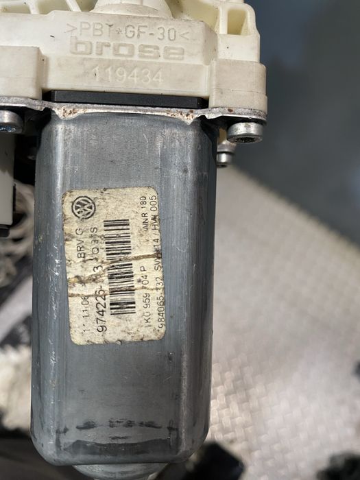 MOTOR ELEVADOR DE VIDRO TRASEIRO direito VOLKSWAGEN passat b6