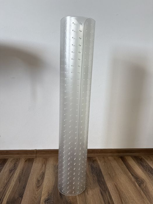 Mata pod krzeslo na dywan