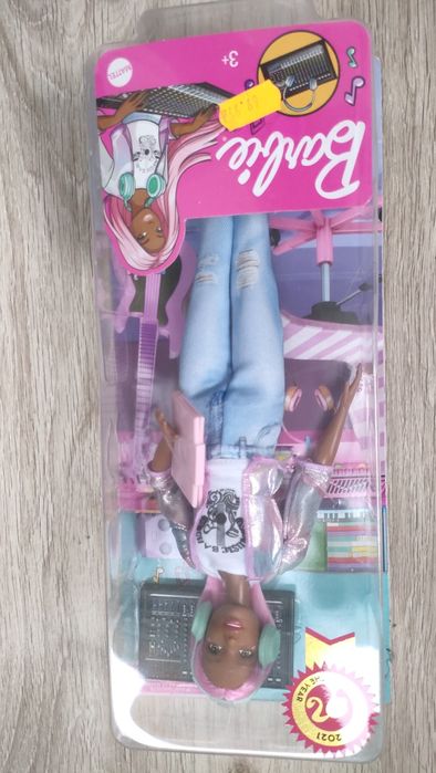 Barbie - jd z laptopem , słuchawkami i konsola - Nowa