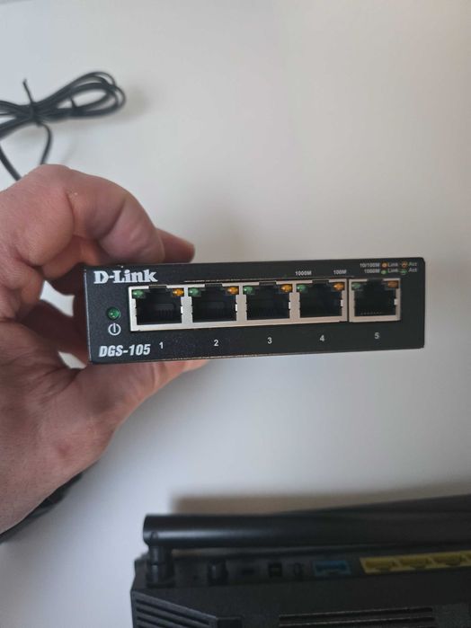 Switch D-Link DGS-105, 5x Gigabit