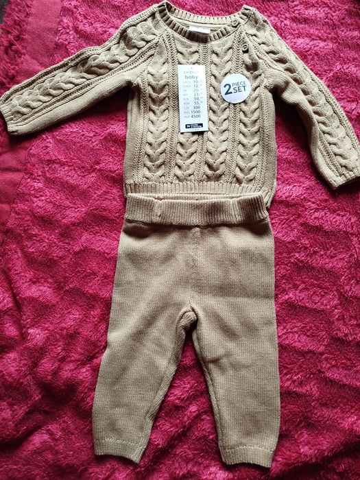 Костюмчик в'язаний 6-9 місяців на осінь