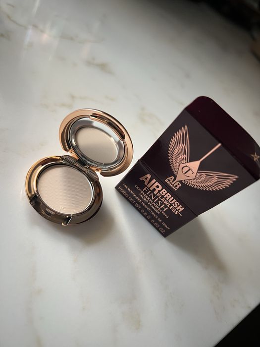 Charlotte Tilbury mini puder nowy oryginalny!