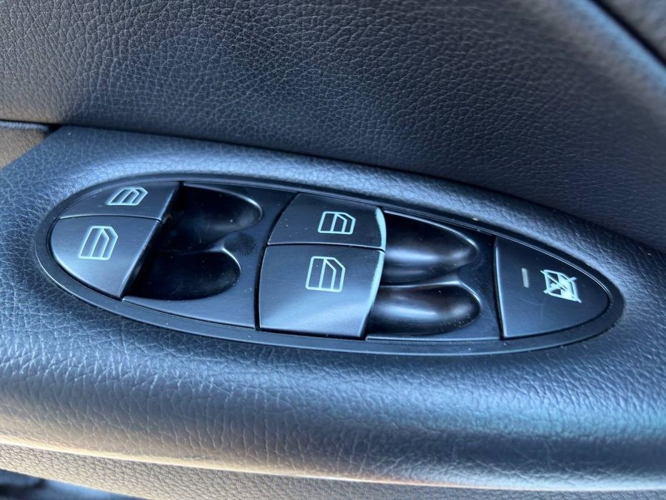 Mercedes-Benz E-Class 2007 VIN WDB2110541B094933 фото оголошення 8 з 18