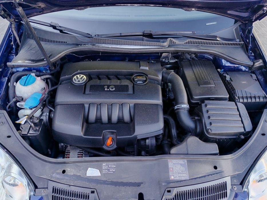 Volkswagen Golf 5 1.6 mpi