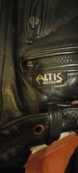 Casaco de cabedal mota