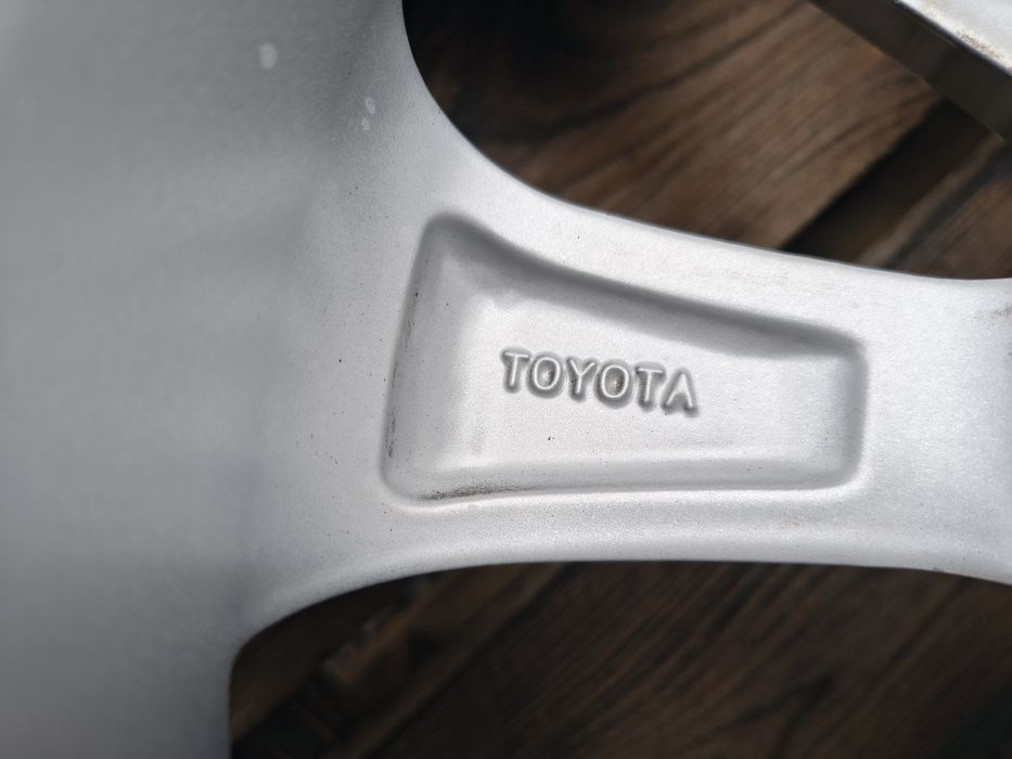 Диски з шинами toyota r15