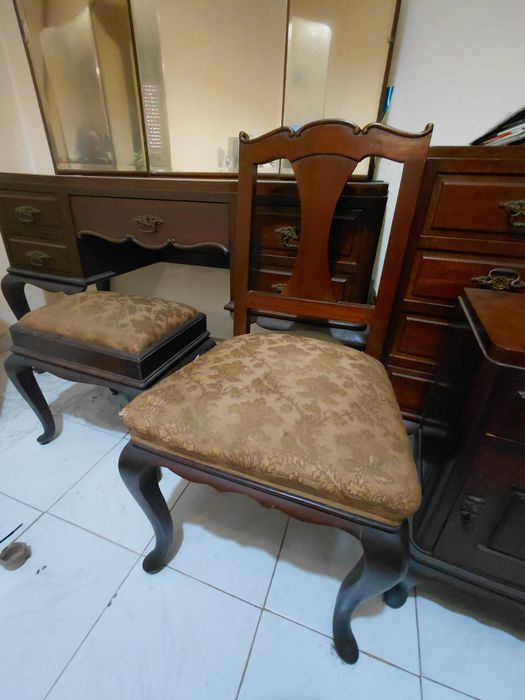 Conjunto Mobília de Quarto Antiga / Clássica (Estilo D. João V) — Corroios
