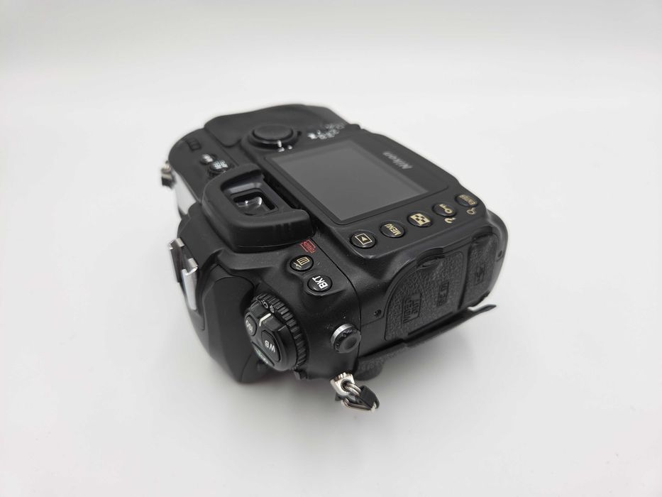 WYPRZEDAŻ Aparat Nikon D200 body - 27 tys. zdjęć- solidny i niezawodny