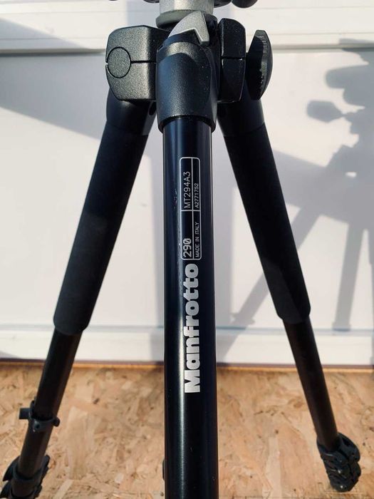 Штатив Manfrotto 290 MT294A3 с головой MH804-3W