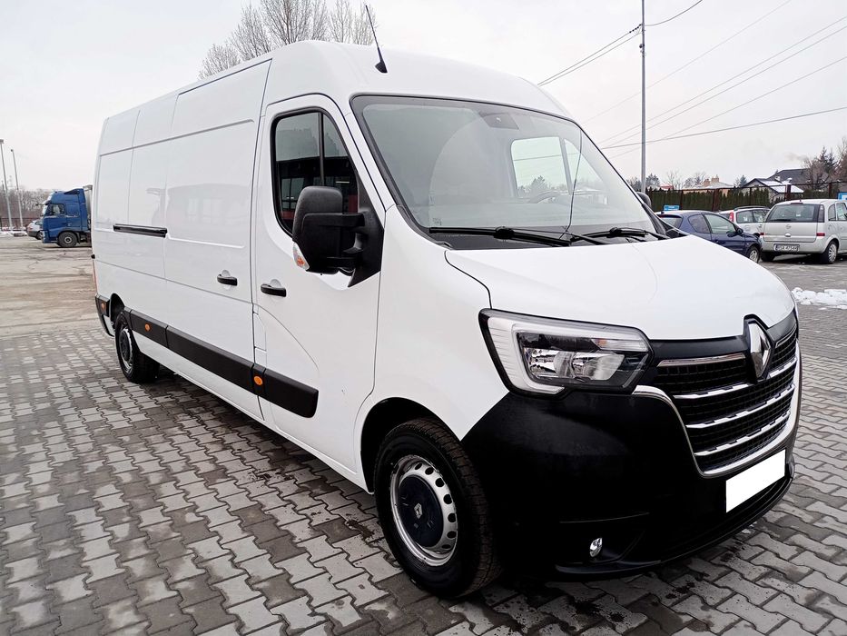 Wynajem busa/Renault Master/ Rok produkcji 2021/ 3 osobowy/L3H2/dCI/