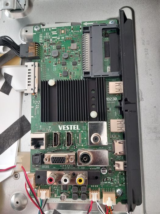 Lcd telefunken com ecrâ partido