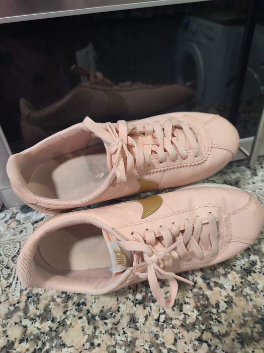 Tênis Nike como novos