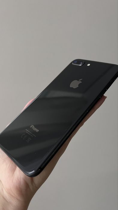 iPhone 8 Plus 64 Gb