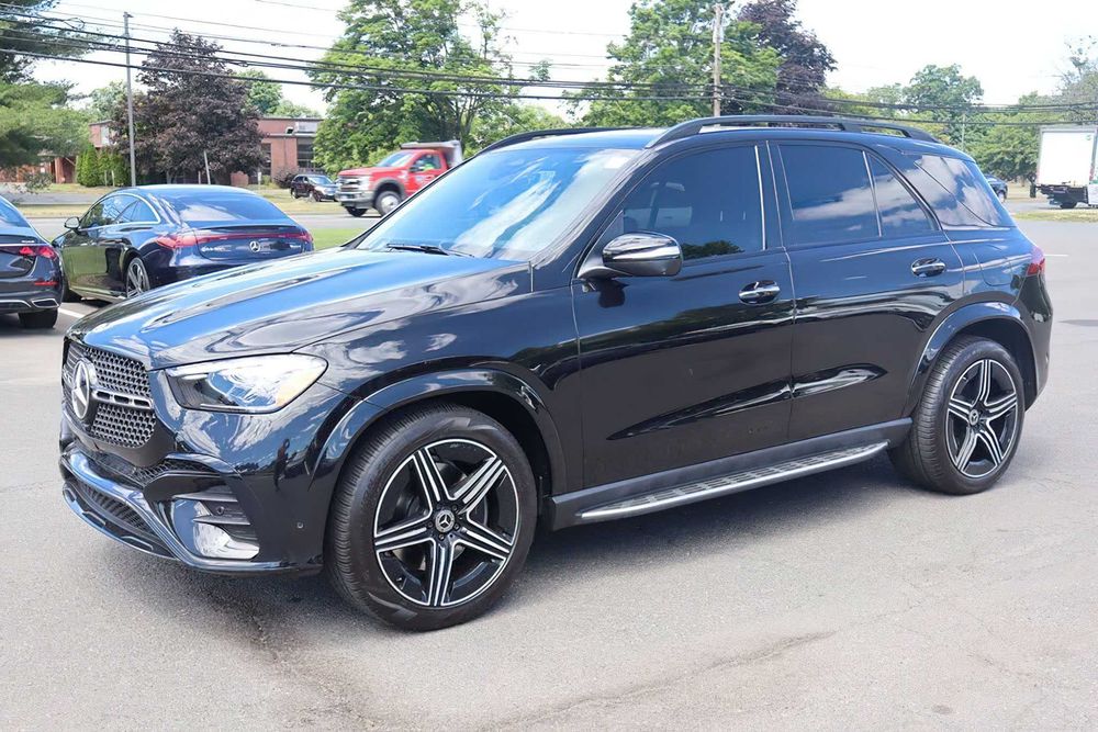 Mercedes-Benz GLE 450e 4MATIC      2025