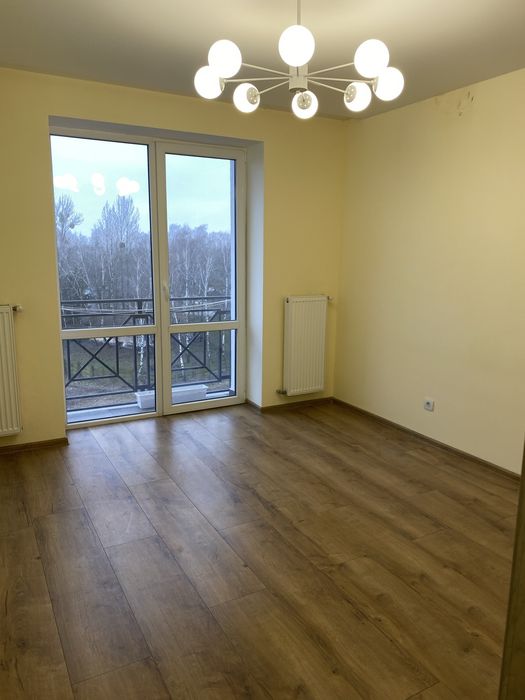 Продаж великої 1 кімнатної можна під програми