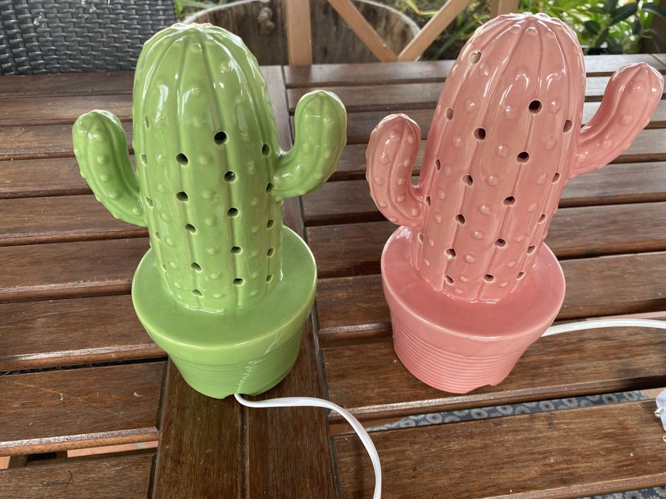 Candeeiro em cerâmica, cor de rosa, para mesinha de cabeceira