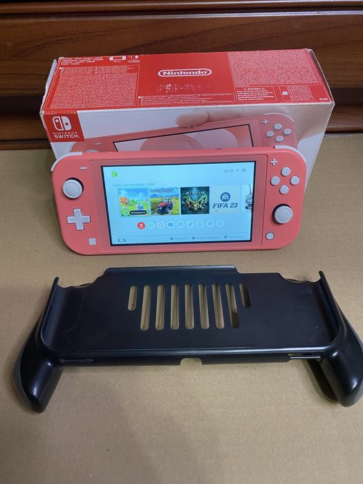 Nintendo Switch Lite カセット付き Nintendo Switch Lite パープル 本体とゲームソフト付き