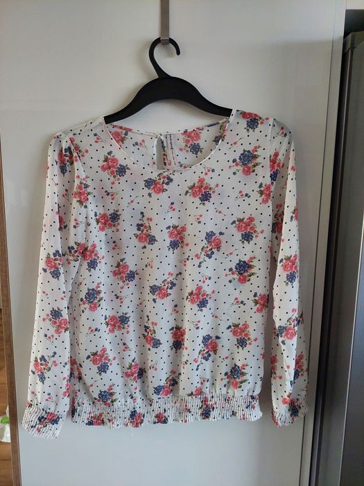 Bluzka w kwiaty rozmiar S