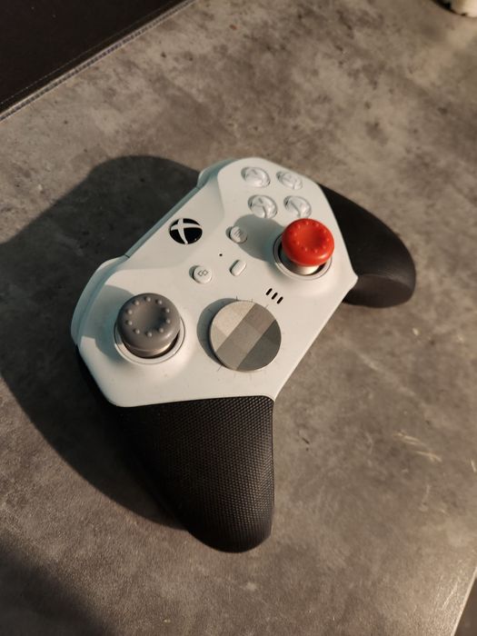 Pada od Xboxa elitę