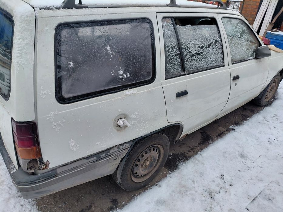 Розборка опель кадет  1.7 дизель універсал