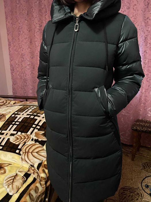 Нова жіноча куртка