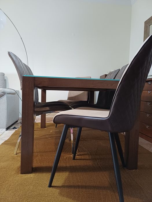 Mesa de Jantar com 6 cadeiras