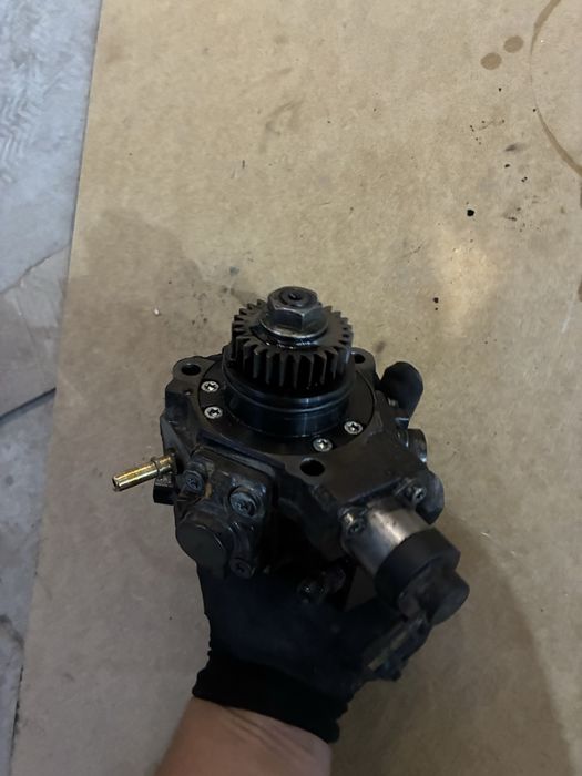ТНВД Bosch 0445010406 (167005114R) Renault Trafic III / Opel Vivaro 1.6,2.0 dCi