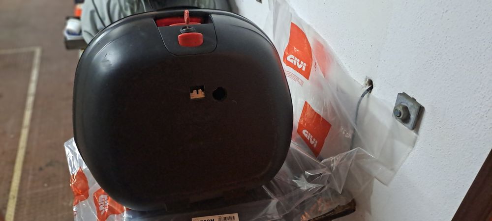 Top Case Givi E47 c/luz Stop
