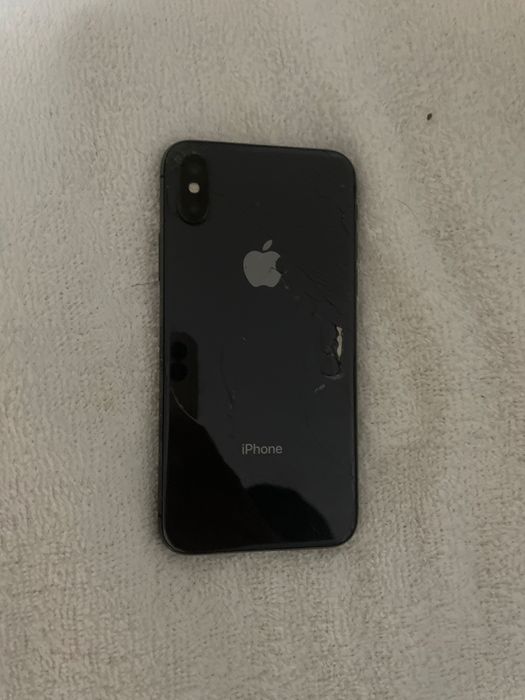 IPhone XS apenas rachado