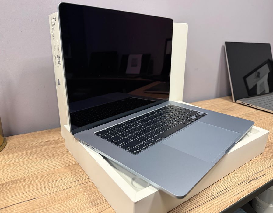 MacBook AIR 15 M4/10 CPU/ 10 GPU/ 16 ram/ 256 SKY BLUE MC7A4